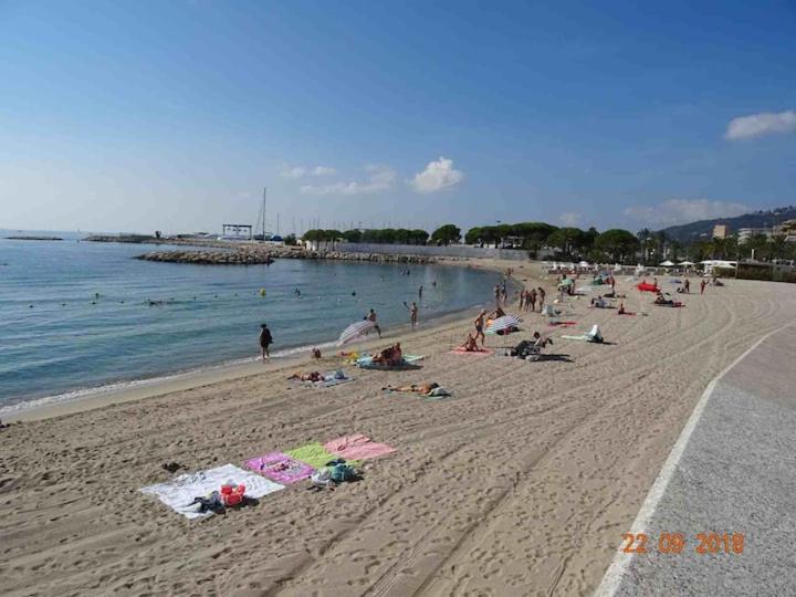 F1 A 5 Minutes Des Plages Et De La Gare Vallauris Zewnętrze zdjęcie